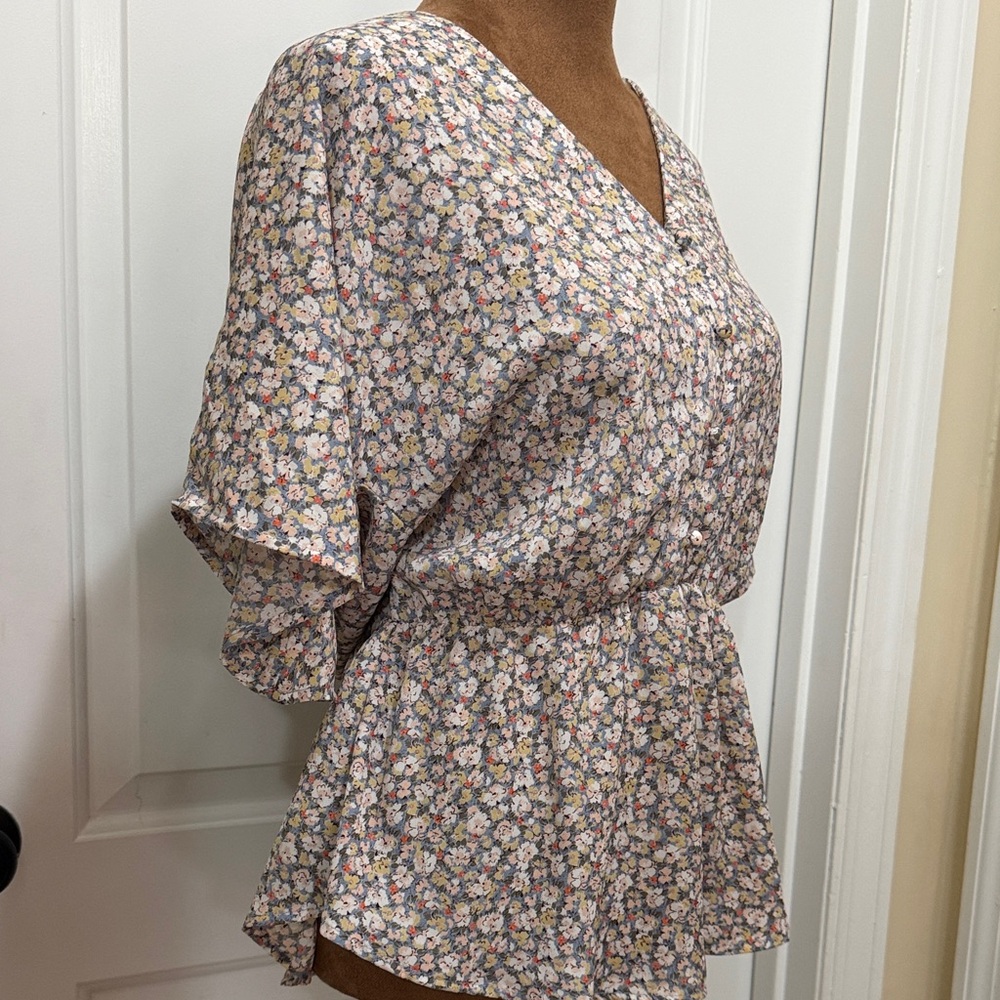 Sienna Sky Floral V-Neck Blouse with Elastic Waist and Flutter Sleeves - Picture 5 of 7